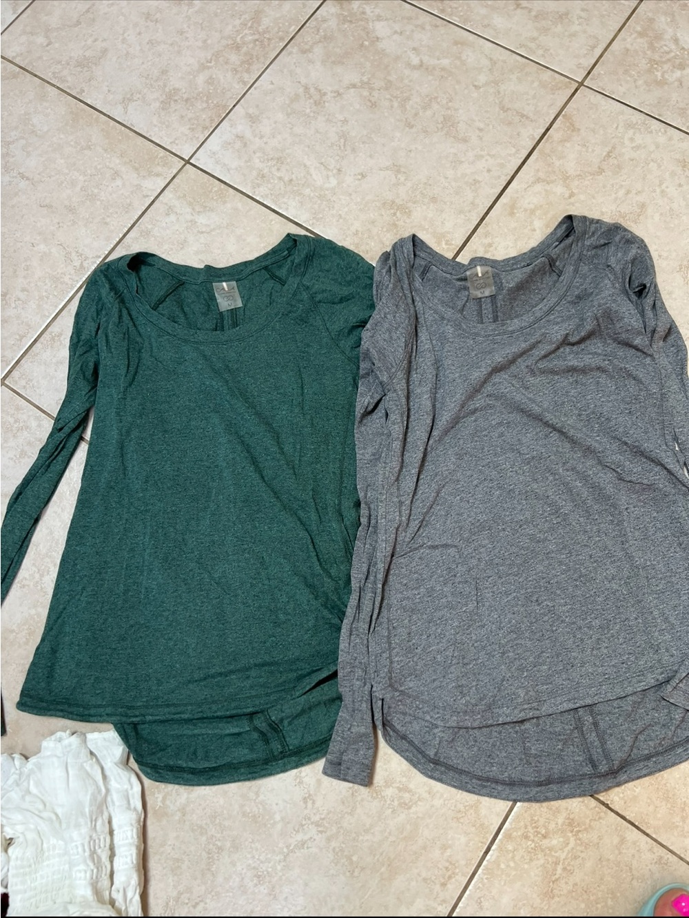 CALIA Women's Long-Sleeve Scoop Neck Top - Green & Gray